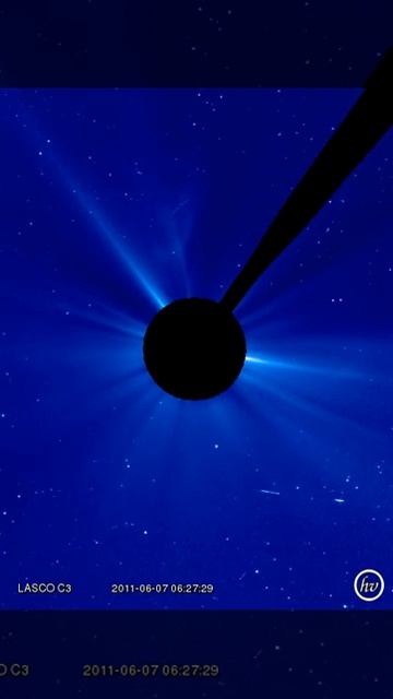 M2 Solar Flare June 6, 2011 (LASCO C3) смотреть онлайн