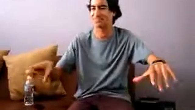 Классно изображает двигатель.flv смотреть онлайн