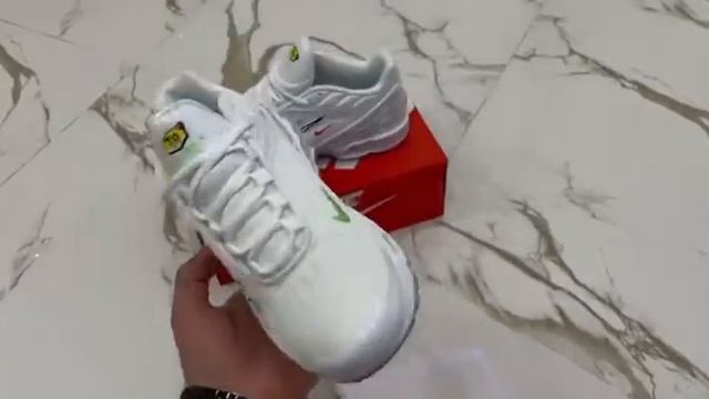 _shoes.like NIKE AIR MAX PLUS (TN) смотреть онлайн