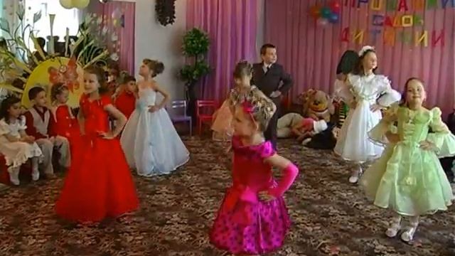 Выпускной в Кривом Роге ДетСад 129 (ЛАСТОЧКА) 2011 смотреть онлайн