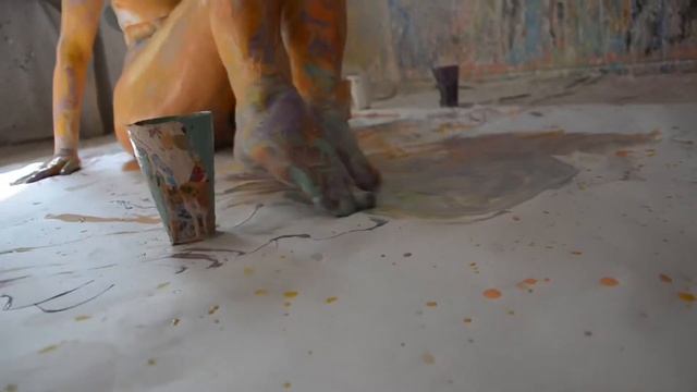 Рисование телом • Анна смотреть онлайн