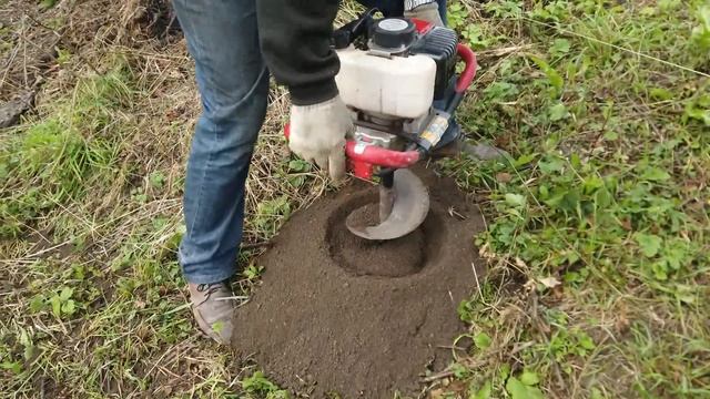 Городимо подвіря1, Будуємо новий паркан. We are building a new fence1 смотреть онлайн