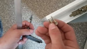 Особенность замены сломанного углового переключателя любой оконной фурнитуры на алюминиевых окнах