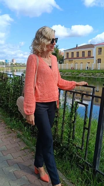 Просто, красиво, сочно #knitting #своимируками #вязанаяодежда смотреть онлайн