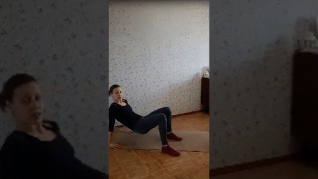Отличное начало для тренировок именно с этого видео. Плавный старт в нижнем уровне. смотреть онлайн