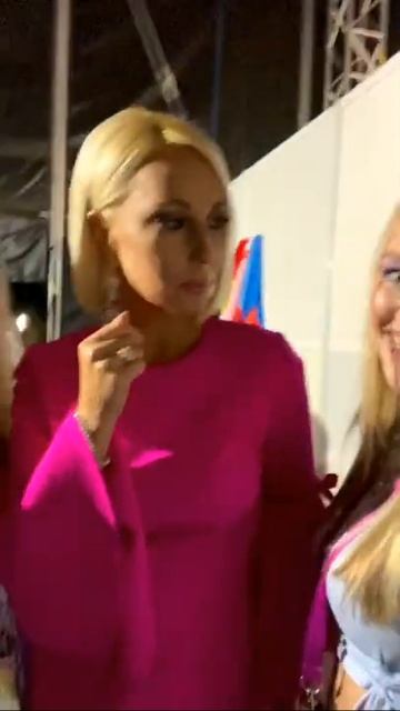 Ахаха! Так забавно смотреть на их реакции🤪 @academy_igorkrutoy #близняшкидвойняшки #twixi #рек смотреть онлайн