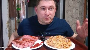 мукбанг/обжор/салат с морковкой корейской,запечённые сосиски/