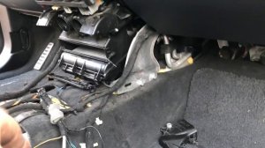 Рендж Ровер Эвог замена радиатора печки.