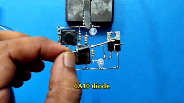 6v 9v 12v battery charger auto cut off circuit | over volt charging protection смотреть онлайн