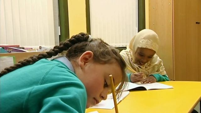 @MeTooOfficialTVShow | ✍️📚 Reading and Writing 📚✍️ | #FullEpisode | TV Show For Kids смотреть онлайн