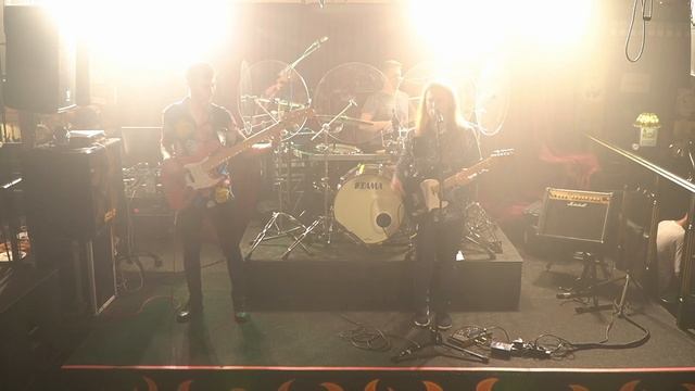 Женя Трофимов - Поезда (cover)