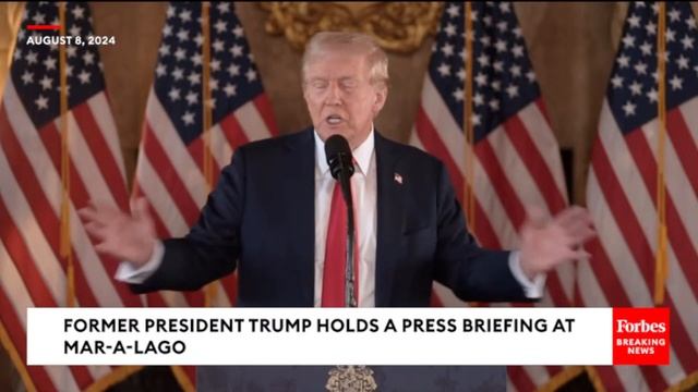WATCH LIVE: Former President Trump Holds Press Briefing At Mar-A-Lago смотреть онлайн