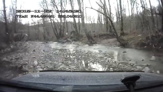 Джипинг покатуха RAV в погоне за НИВОЙ в поисках пищеры Фаногорийской смотреть онлайн