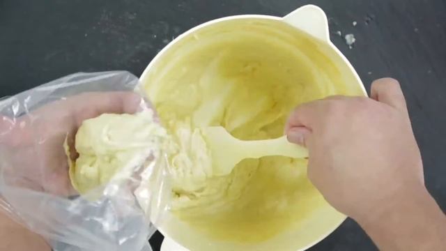 Orchard Hotel Singapore - Durian Pengat Ice Cream смотреть онлайн
