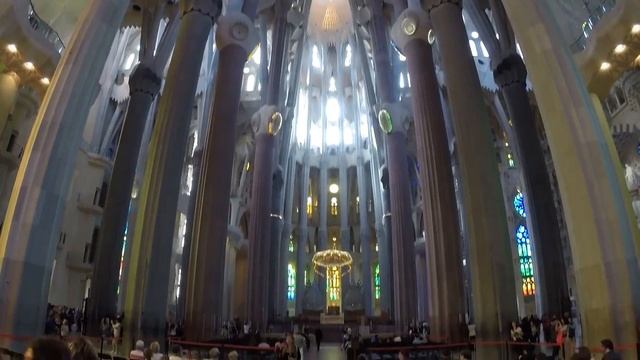 Sagrada Familia смотреть онлайн