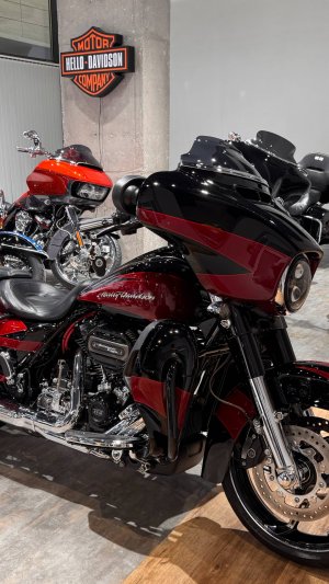 2017 CVO Street Glide 114