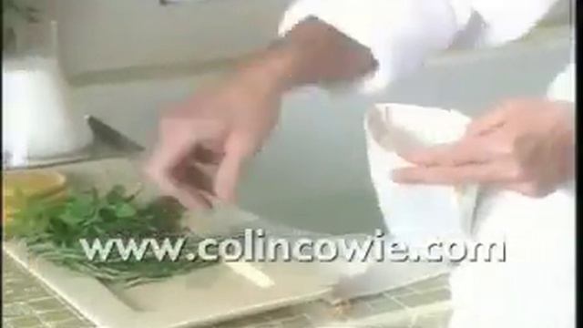 Colin Cowie Makes A Spa Bath At Home смотреть онлайн