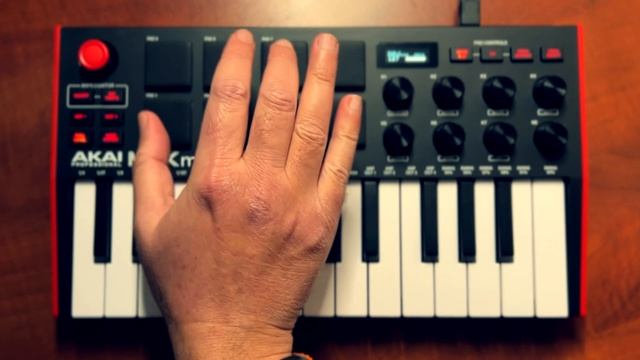 iñigo quintero - Si No Estás (AKAI MPK MINI MK3 COVER) смотреть онлайн