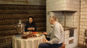 Забытая всеми Деревня.  Убираем гнилой сарай, вмерзший в землю.  Готовим на костре