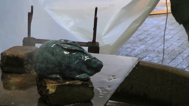Patina a Bronze Rabbit смотреть онлайн