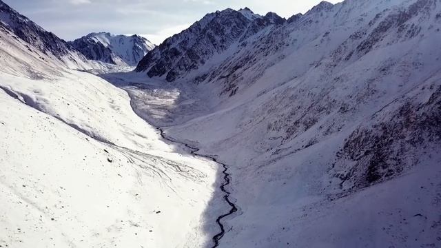 Почему Таджикистан Поражает Путешественников? Эти Места Стоит Увидеть! смотреть онлайн