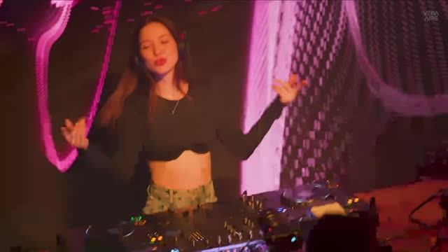 Vera Aire - Live @ Treff смотреть онлайн