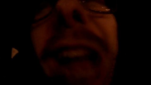 Когда решил навалить музончика в тачке