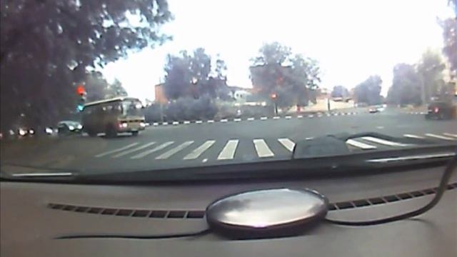 Люк открылся .