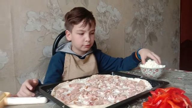 Готовлю пицца сырный цыпленок🍕 смотреть онлайн