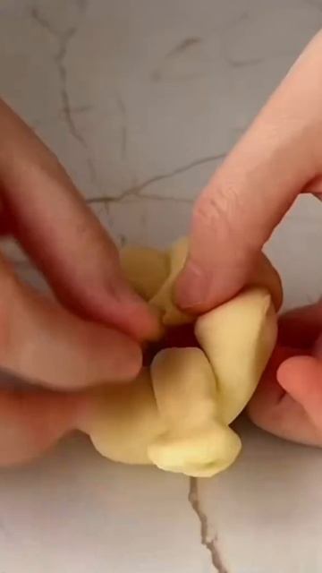 ЛУЧШИЕ БУЛОЧКИ смотреть онлайн