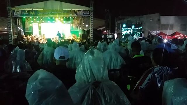 INCREIBLE LLORA EL CIELO EN VALLEDUPAR, ELDER DAYAN y ROLANDO FORMAN CONJUNTO смотреть онлайн