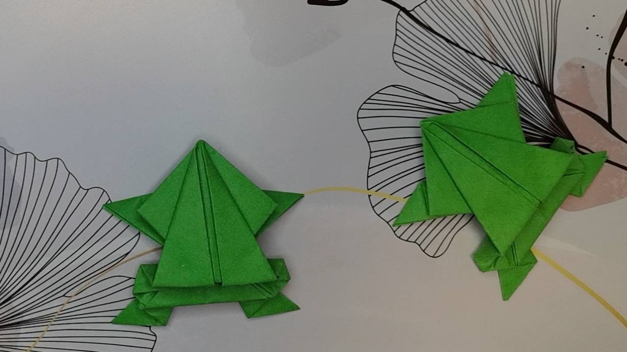 Как сделать лягушку прыгающую из бумаги. Оригами лягушка.