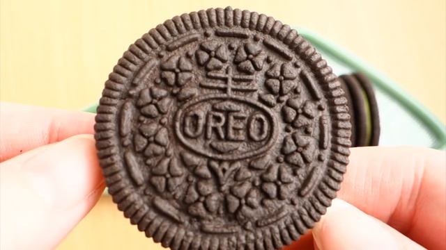Japan's New Matcha Green Tea-Flavor Oreos! смотреть онлайн