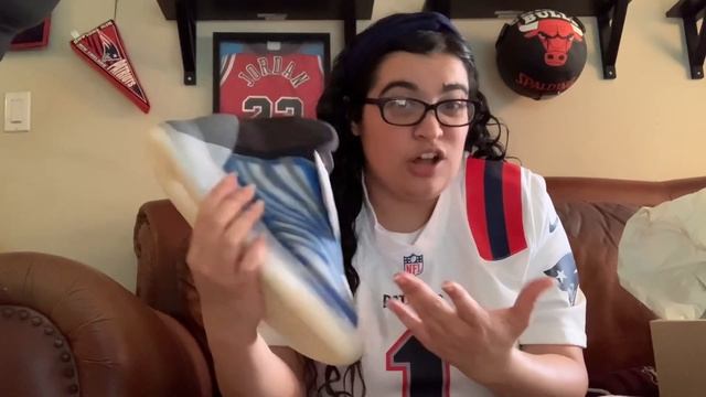 Yeezy QNTM Basketball Frozen Blue Review and On Feet смотреть онлайн
