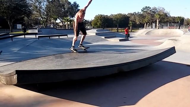 Fakie shuvit switch 50-50 fakie bs 180 out смотреть онлайн