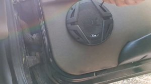 Замена штатных динамиков в Lada Kalina 1 на Dl audio Raven 130!