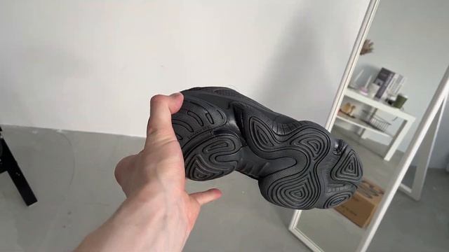 Кроссовки Adidas Yeezy Boost 500 смотреть онлайн