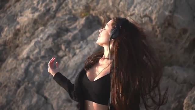 Xenia Dia (Diamond)- Live @ Barcelona beach / Melodic Techno & Progressive House DJ Mix смотреть онлайн