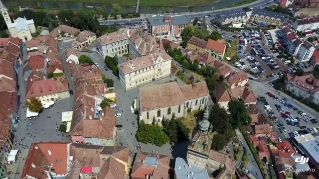Румыния, Сигишоара - сердце Трансильвании, полет на дроне от Viko Travel смотреть онлайн