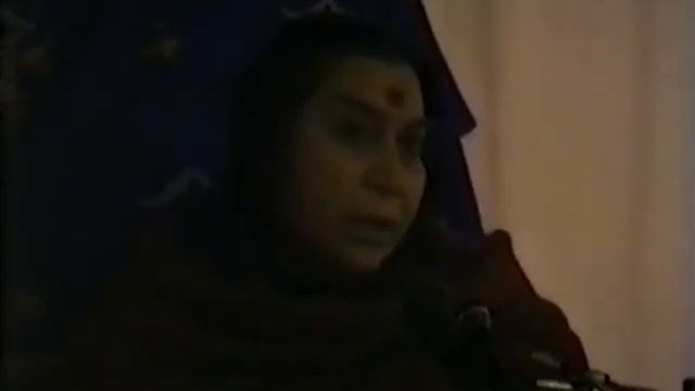 1983 0204 Sahasrara chakra, the essence of Sahasrara is integration, New Delhi, India, DP смотреть онлайн