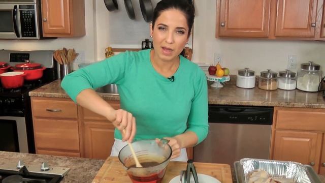 Baked Honey Teriyaki Wings Recipe - Laura Vitale - Laura in the Kitchen Episode 904 смотреть онлайн