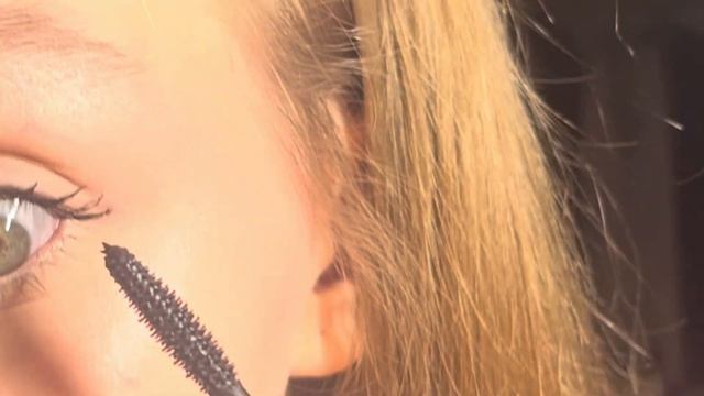 makeup tutorialтутораил на склеенные реснички