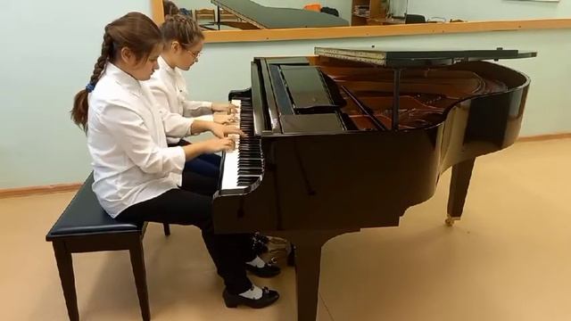 Бах. Шутка. Исполняют А. Мартынова, С. Евтушкова. Преподаватель Пронина Г.В. смотреть онлайн