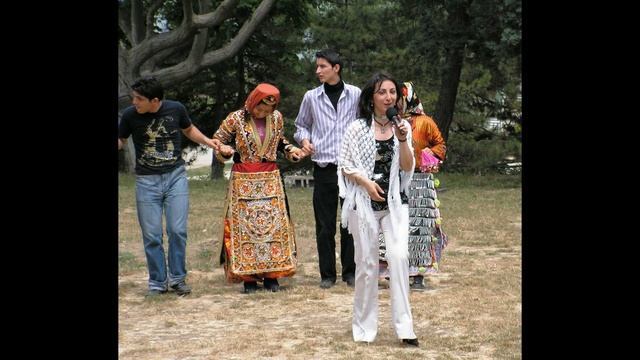 Sallan Gel Bana / Gamze смотреть онлайн