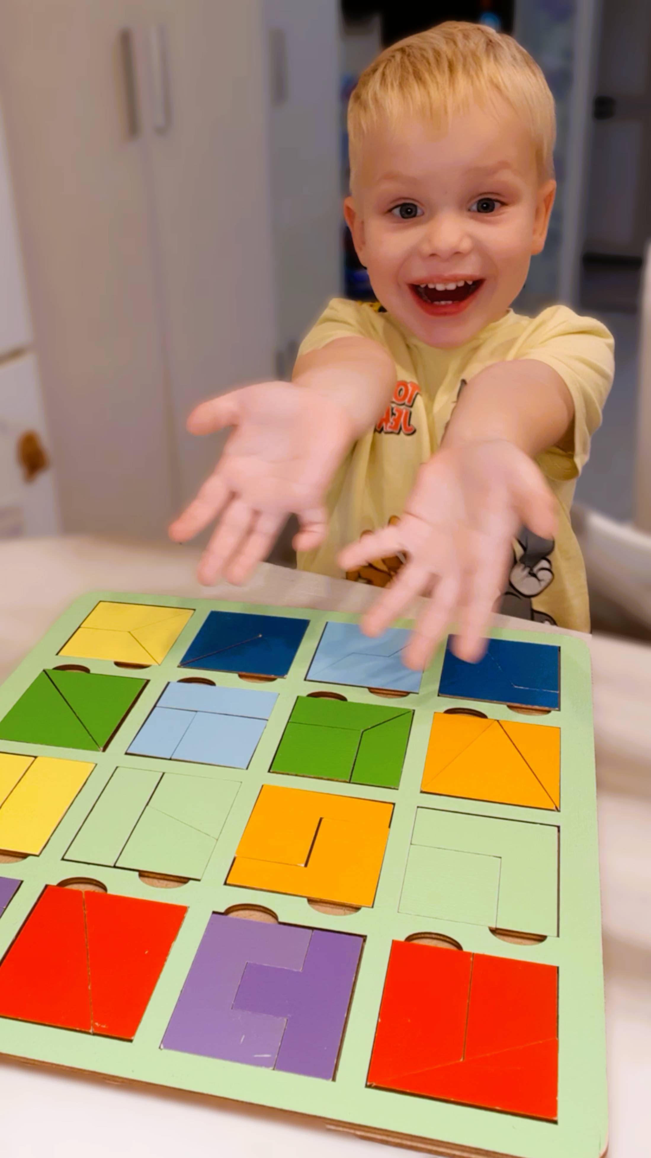 Саша собирает Квадраты Никитина #развитиеребенка