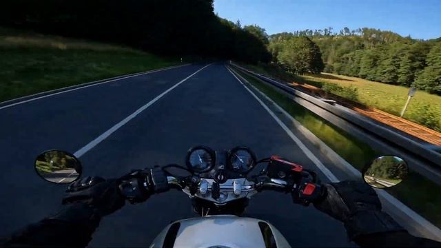 FULL THROTTLE OVERTAKES 🚀😎| HONDA CBF 600 | RIDE POV [4K | RAW SOUND] смотреть онлайн