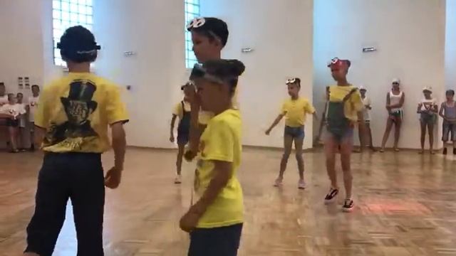 Неуклюжие миньоны 😜 смотреть онлайн