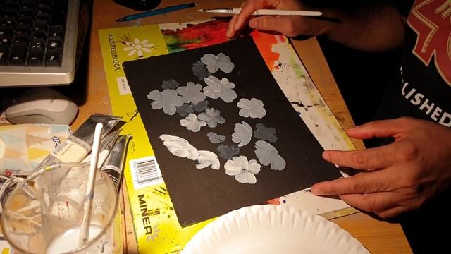 Easy Black and White Floral Acrylic Painting смотреть онлайн