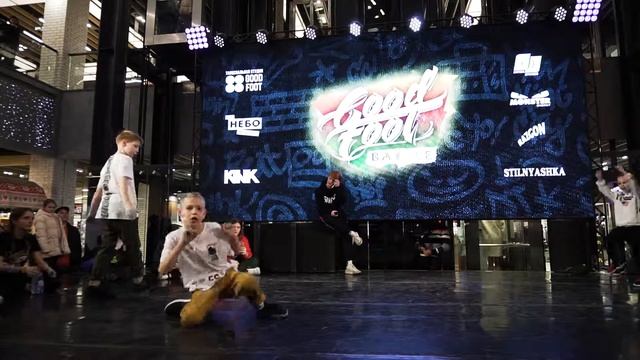 Чипсы vs Никита Филипов | 1/ 2 Hip Hop Kids | GOOD FOOT BATLE 2019 смотреть онлайн