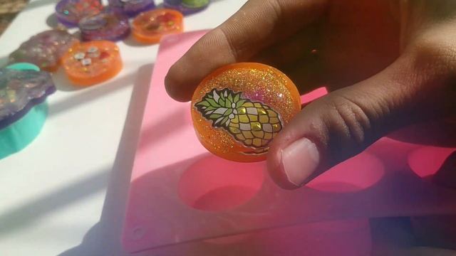Watch Me Resin №4| Шармы из эпоксидной смолы | Resin Charms | Demolding Resin Charms | DIY